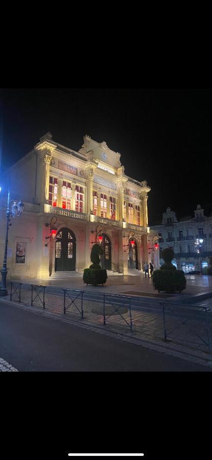 Le Casimir - Superbe T3 En Plein Centre Ville Renove Avec Gout - Wifi Béziers Exterior foto